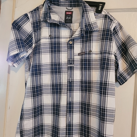 Wrangler button up